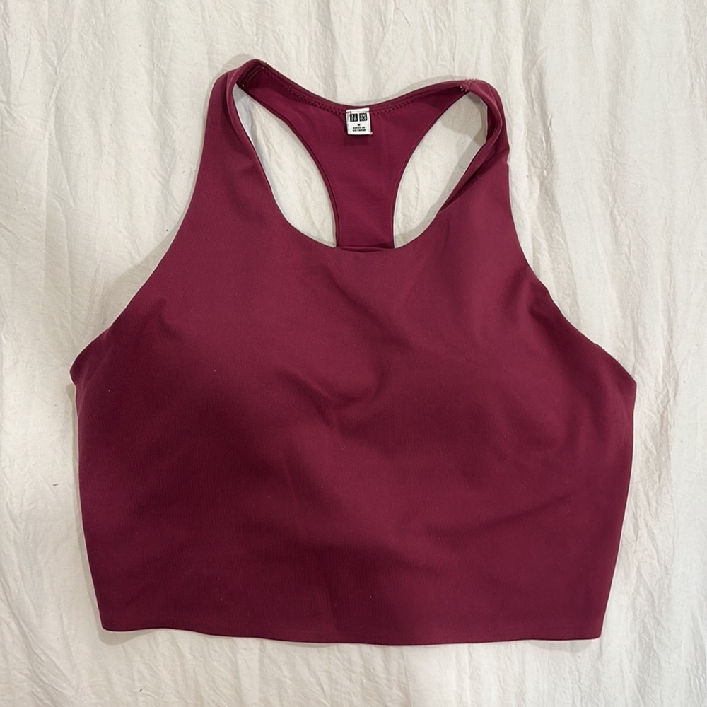 Uniqlo 2-piece athletic set - Picture 4 of 4